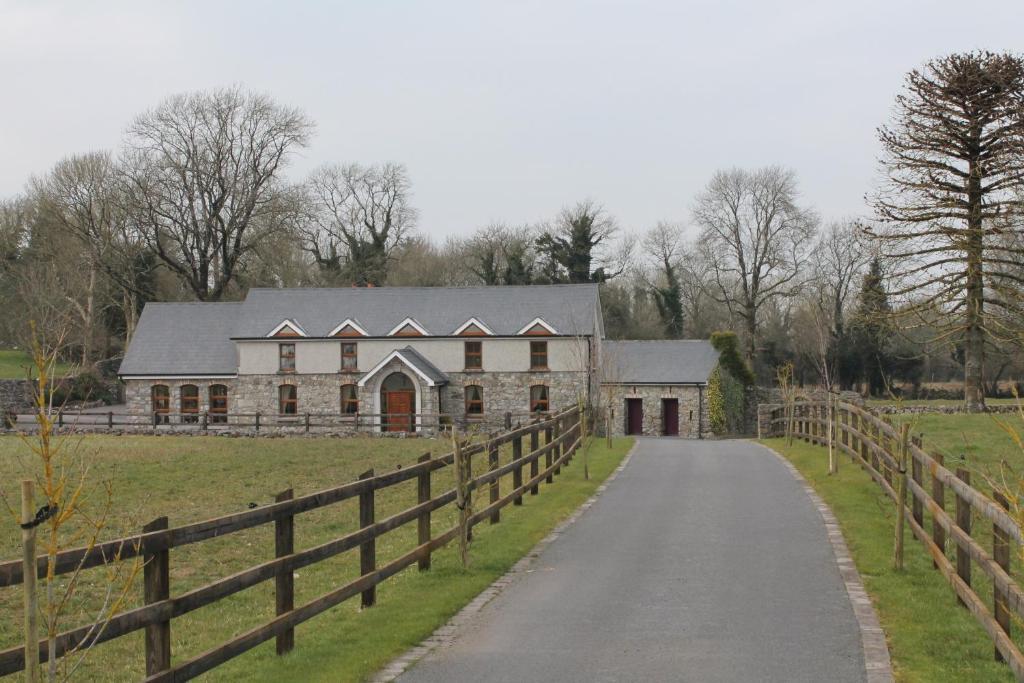 Moynure House Boutique B&B & Separate Two Bedroom Chalet 애슬론 외부 사진